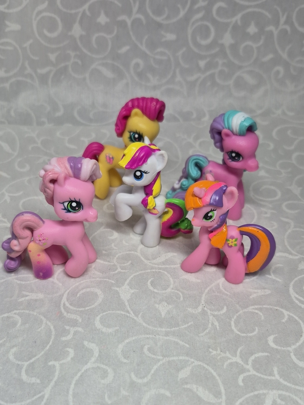 Set of 5  My Little PonyG3,G4 Figures - Pink, White, Yellow, Purple